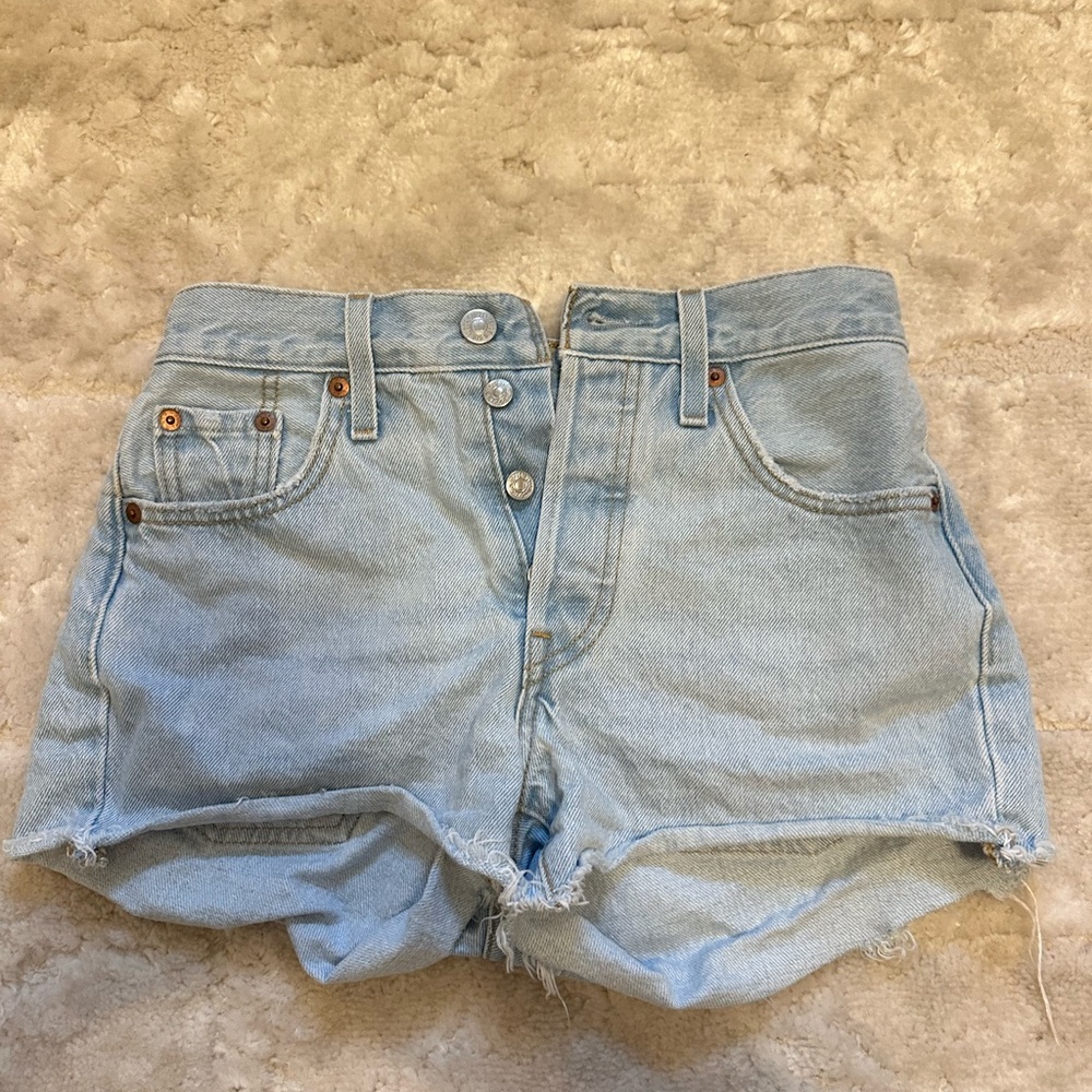 Light Wash LEVI 501 Jean Shorts
